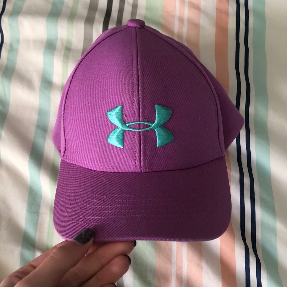 Under Armour logo hat